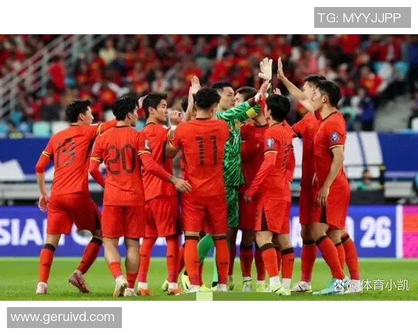 中国足球热身赛球星表现亮眼 突破与挑战并存展现新面貌