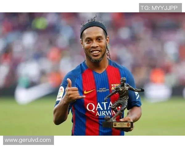 77足球球星经典瞬间回顾 探寻传奇人物的荣耀与奋斗历程