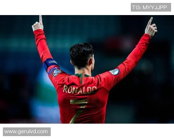 C罗再度诠释传奇精神以不屈意志引领足球世界新风潮